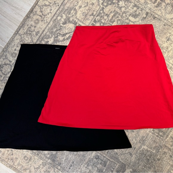 Patagonia Vitaliti Skirt-Black and Coral - Picture 1 of 3